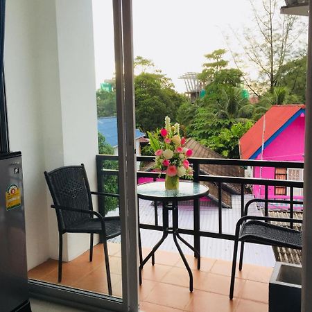 Baba Guest House Kamala Beach Extérieur photo
