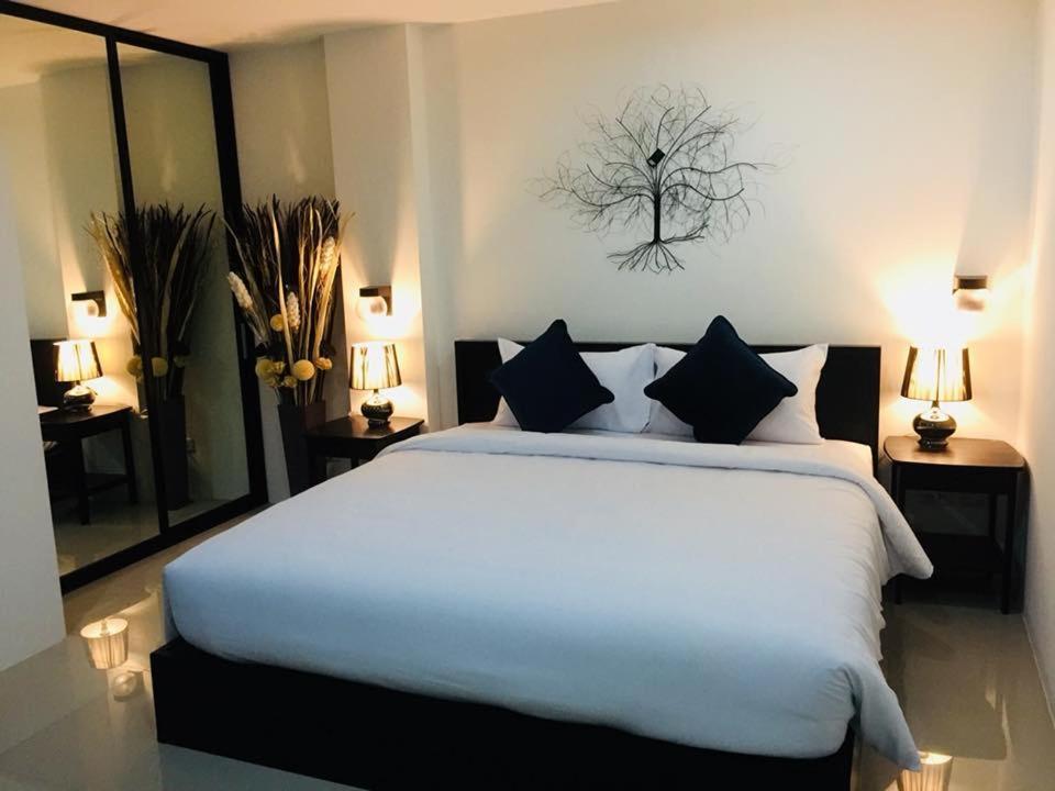 Baba Guest House Kamala Beach Extérieur photo