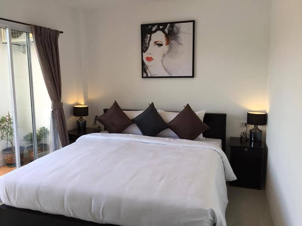 Baba Guest House Kamala Beach Extérieur photo